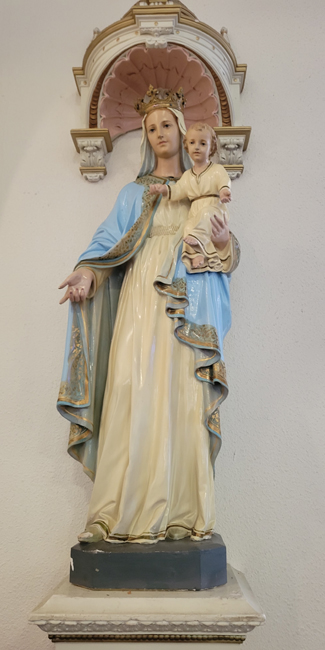  Statue-Queen Mary with child Jesus